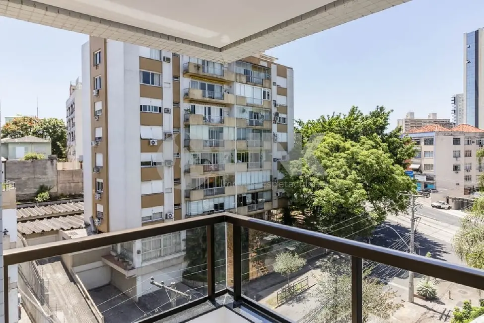 Apartamento com 3 quartos à venda, 124m2 em Petrópolis, Porto Alegre - RS - imagem 6 Foto 6 de Apartamento com 3 quartos à venda, 124m2 em Petrópolis, Porto Alegre - RS