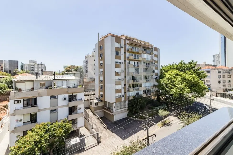 Apartamento com 3 quartos à venda, 124m2 em Petrópolis, Porto Alegre - RS - imagem 7 Foto 7 de Apartamento com 3 quartos à venda, 124m2 em Petrópolis, Porto Alegre - RS