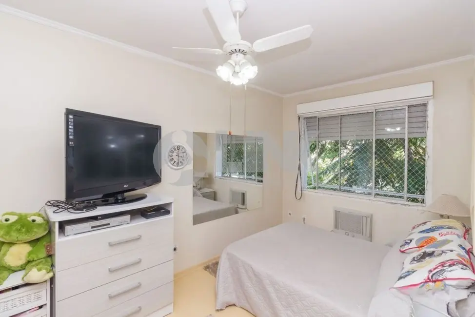 Apartamento com 3 quartos à venda, 77m2 em Passo da Areia, Porto Alegre - RS - imagem 6 Foto 6 de Apartamento com 3 quartos à venda, 77m2 em Passo da Areia, Porto Alegre - RS