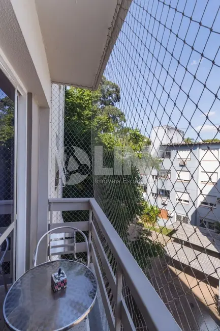Apartamento com 3 quartos à venda, 77m2 em Passo da Areia, Porto Alegre - RS - imagem 4 Foto 4 de Apartamento com 3 quartos à venda, 77m2 em Passo da Areia, Porto Alegre - RS