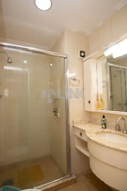 Apartamento com 3 quartos à venda, 232m2 em Petrópolis, Porto Alegre - RS - imagem 6 Foto 6 de Apartamento com 3 quartos à venda, 232m2 em Petrópolis, Porto Alegre - RS