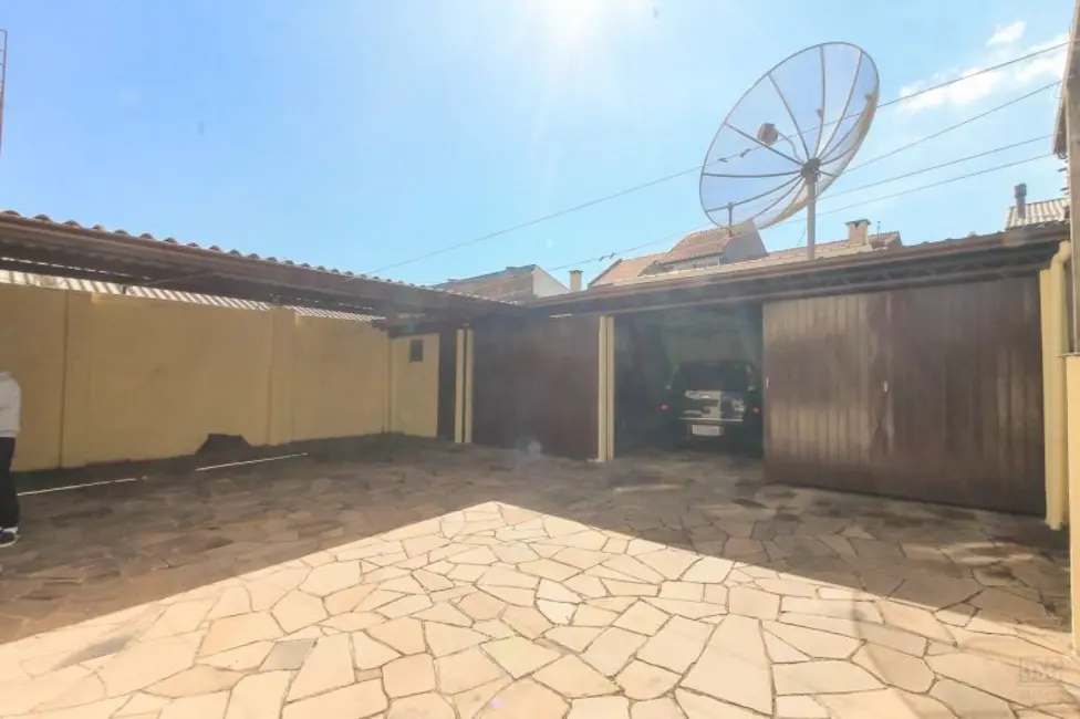 Casa com 7 quartos à venda, 330m2 em Nonoai, Porto Alegre - RS - imagem 7 Foto 7 de Casa com 7 quartos à venda, 330m2 em Nonoai, Porto Alegre - RS