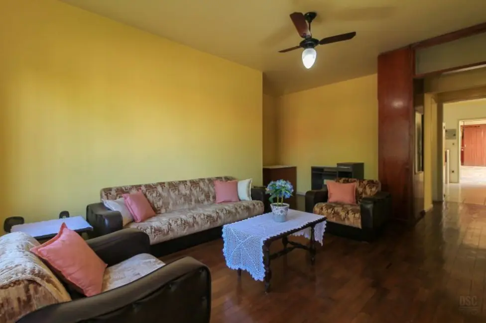 Casa com 7 quartos à venda, 330m2 em Nonoai, Porto Alegre - RS - imagem 2 Foto 2 de Casa com 7 quartos à venda, 330m2 em Nonoai, Porto Alegre - RS