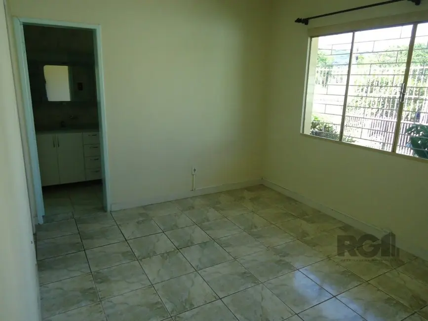 Casa com 3 quartos à venda, 279m2 em Partenon, Porto Alegre - RS - imagem 5 Foto 5 de Casa com 3 quartos à venda, 279m2 em Partenon, Porto Alegre - RS