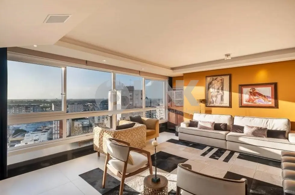 Apartamento com 3 quartos à venda, 133m2 em Moinhos de Vento, Porto Alegre - RS - imagem 4 Foto 4 de Apartamento com 3 quartos à venda, 133m2 em Moinhos de Vento, Porto Alegre - RS