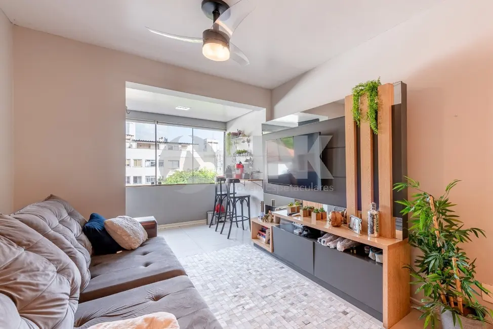 Apartamento com 2 quartos à venda, 77m2 em Petrópolis, Porto Alegre - RS - imagem 2 Foto 2 de Apartamento com 2 quartos à venda, 77m2 em Petrópolis, Porto Alegre - RS