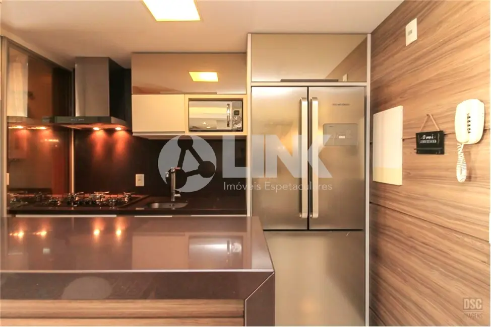 Apartamento com 2 quartos à venda, 82m2 em Passo da Areia, Porto Alegre - RS - imagem 9 Foto 9 de Apartamento com 2 quartos à venda, 82m2 em Passo da Areia, Porto Alegre - RS