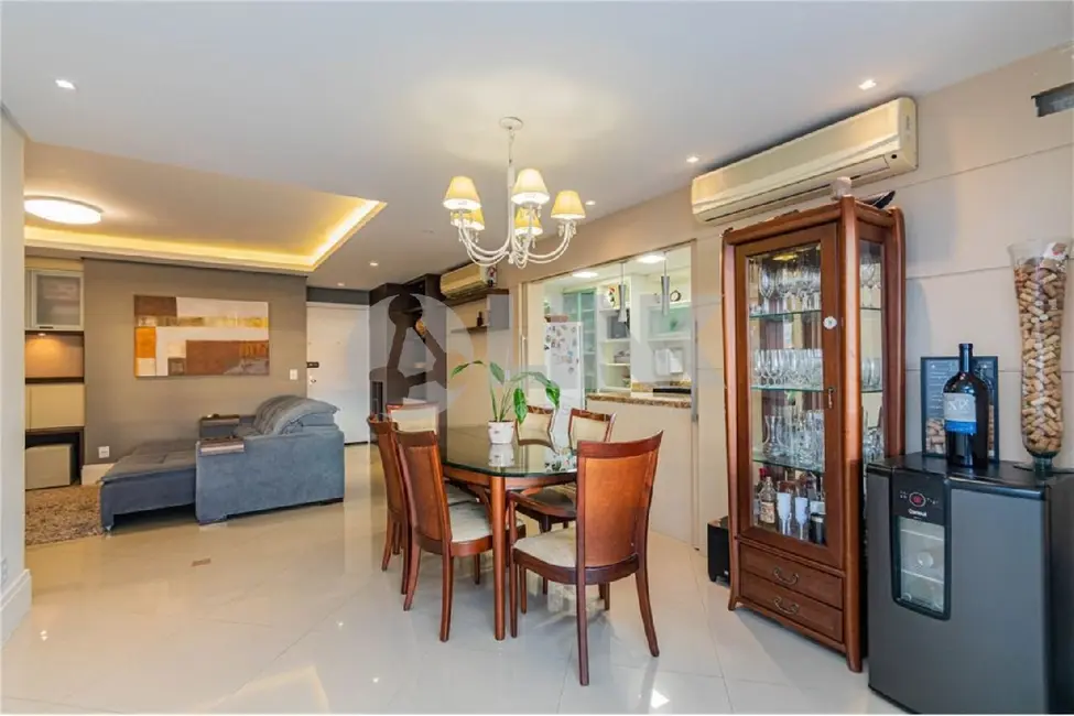 Apartamento com 3 quartos à venda, 126m2 em Menino Deus, Porto Alegre - RS - imagem 5 Foto 5 de Apartamento com 3 quartos à venda, 126m2 em Menino Deus, Porto Alegre - RS