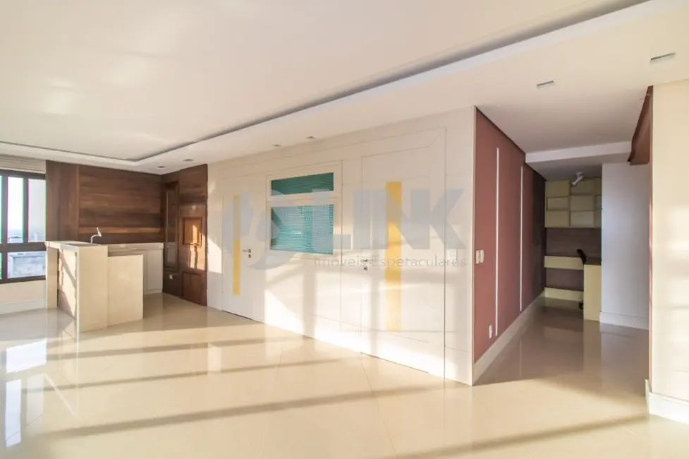 Apartamento com 3 quartos à venda, 177m2 em Higienópolis, Porto Alegre - RS - imagem 7 Foto 7 de Apartamento com 3 quartos à venda, 177m2 em Higienópolis, Porto Alegre - RS