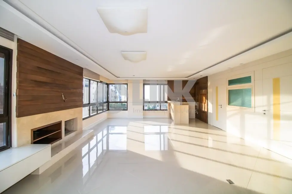 Apartamento com 3 quartos à venda, 177m2 em Higienópolis, Porto Alegre - RS - imagem 4 Foto 4 de Apartamento com 3 quartos à venda, 177m2 em Higienópolis, Porto Alegre - RS