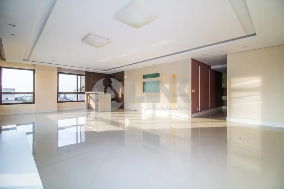 Apartamento com 3 quartos à venda, 177m2 em Higienópolis, Porto Alegre - RS - imagem 6 Foto 6 de Apartamento com 3 quartos à venda, 177m2 em Higienópolis, Porto Alegre - RS