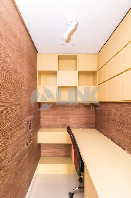 Apartamento com 3 quartos à venda, 177m2 em Higienópolis, Porto Alegre - RS - imagem 9 Foto 9 de Apartamento com 3 quartos à venda, 177m2 em Higienópolis, Porto Alegre - RS