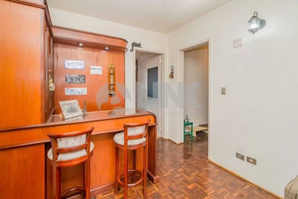 Apartamento com 3 quartos à venda, 91m2 em Menino Deus, Porto Alegre - RS - imagem 6 Foto 6 de Apartamento com 3 quartos à venda, 91m2 em Menino Deus, Porto Alegre - RS
