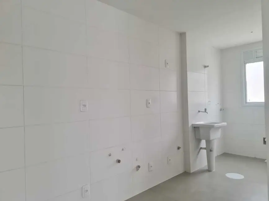 Apartamento com 2 quartos à venda, 83m2 em Higienópolis, Porto Alegre - RS - imagem 6 Foto 6 de Apartamento com 2 quartos à venda, 83m2 em Higienópolis, Porto Alegre - RS