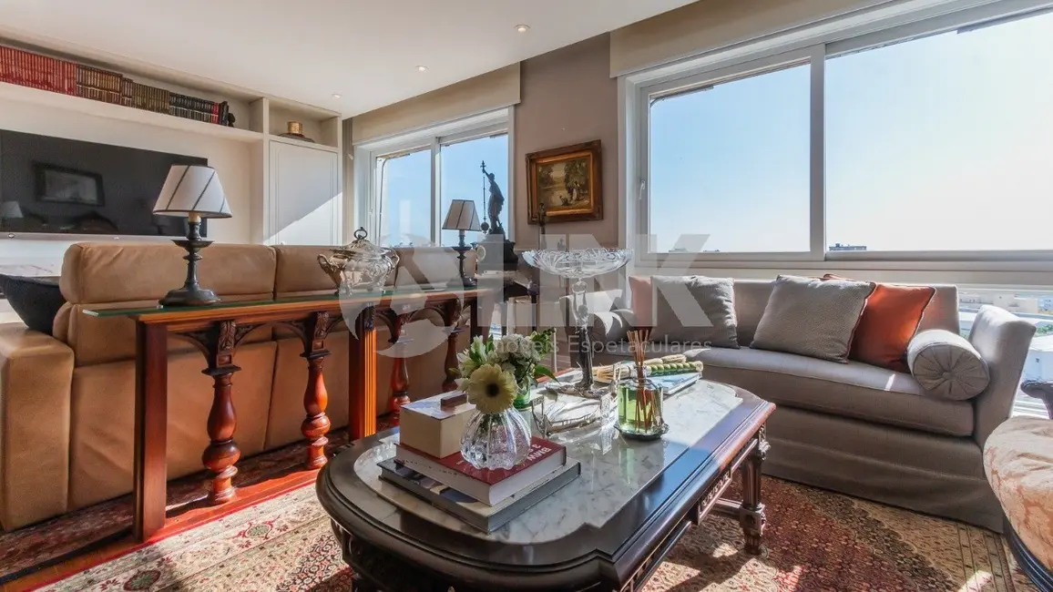 Apartamento com 3 quartos à venda, 120m2 em Moinhos de Vento, Porto Alegre - RS - imagem 3 Foto 3 de Apartamento com 3 quartos à venda, 120m2 em Moinhos de Vento, Porto Alegre - RS