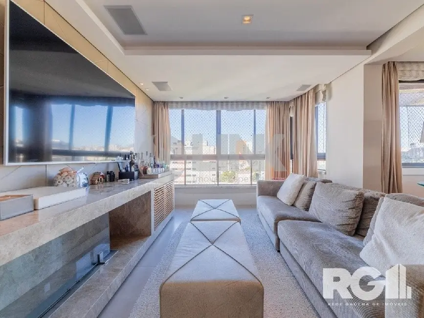 Apartamento com 3 quartos à venda, 246m2 em Moinhos de Vento, Porto Alegre - RS - imagem 3 Foto 3 de Apartamento com 3 quartos à venda, 246m2 em Moinhos de Vento, Porto Alegre - RS