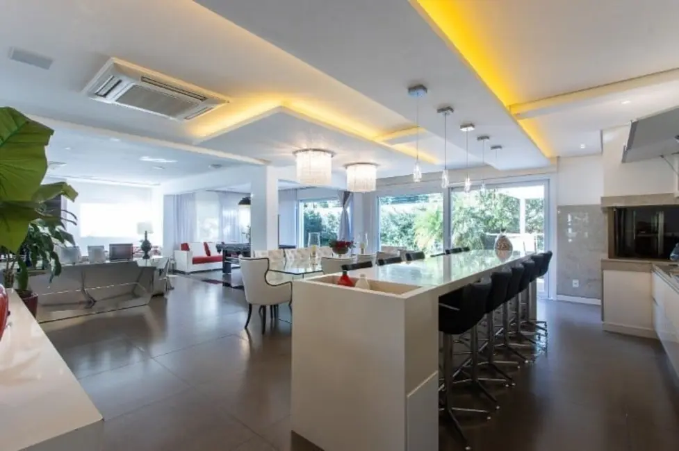 Casa de Condomínio com 5 quartos à venda, 458m2 em Pedra Redonda, Porto Alegre - RS - imagem 7 Foto 7 de Casa de Condomínio com 5 quartos à venda, 458m2 em Pedra Redonda, Porto Alegre - RS