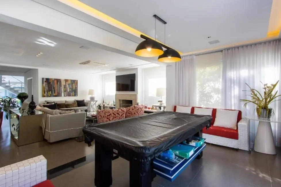 Casa de Condomínio com 5 quartos à venda, 458m2 em Pedra Redonda, Porto Alegre - RS - imagem 5 Foto 5 de Casa de Condomínio com 5 quartos à venda, 458m2 em Pedra Redonda, Porto Alegre - RS