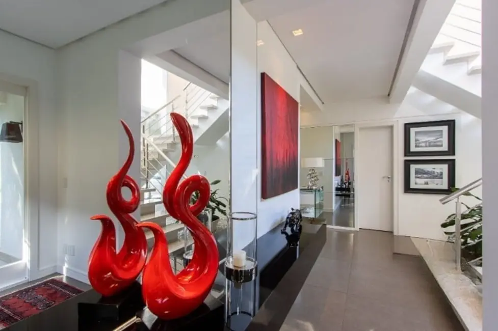 Casa de Condomínio com 5 quartos à venda, 458m2 em Pedra Redonda, Porto Alegre - RS - imagem 3 Foto 3 de Casa de Condomínio com 5 quartos à venda, 458m2 em Pedra Redonda, Porto Alegre - RS