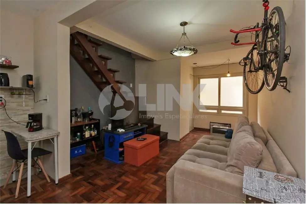 Foto 4 de Apartamento com 1 quarto à venda, 75m2 em Farroupilha, Porto Alegre - RS