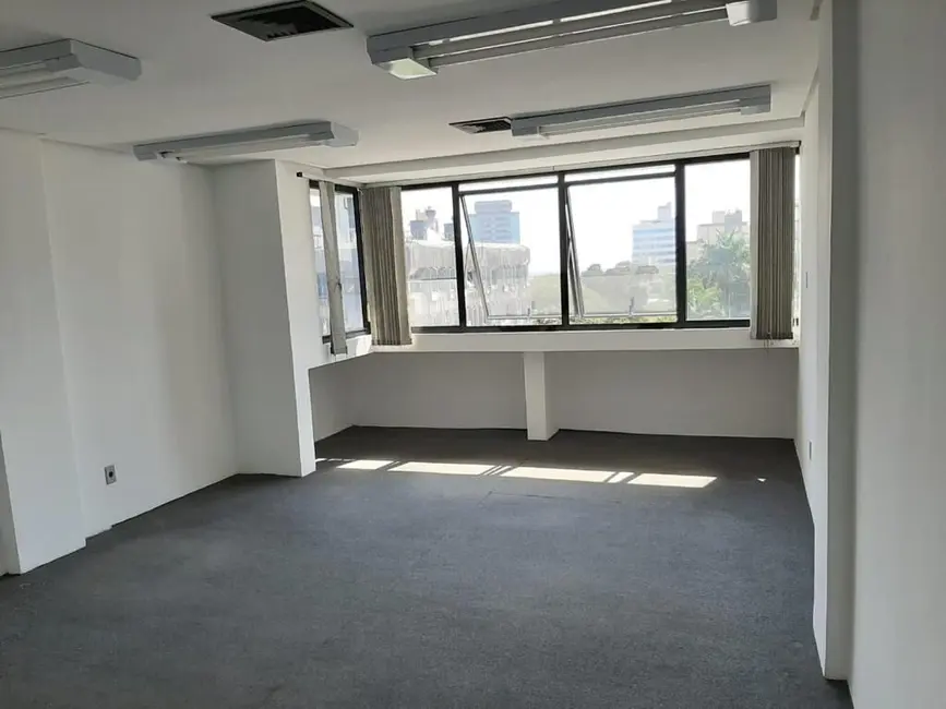Sala Comercial à venda, 31m2 em Higienópolis, Porto Alegre - RS - imagem 7 Foto 7 de Sala Comercial à venda, 31m2 em Higienópolis, Porto Alegre - RS