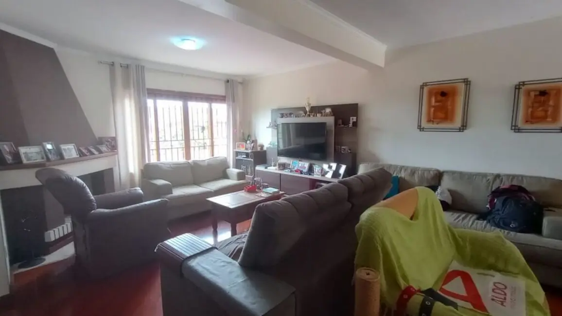 Casa com 3 quartos à venda, 220m2 em Espírito Santo, Porto Alegre - RS - imagem 7 Foto 7 de Casa com 3 quartos à venda, 220m2 em Espírito Santo, Porto Alegre - RS