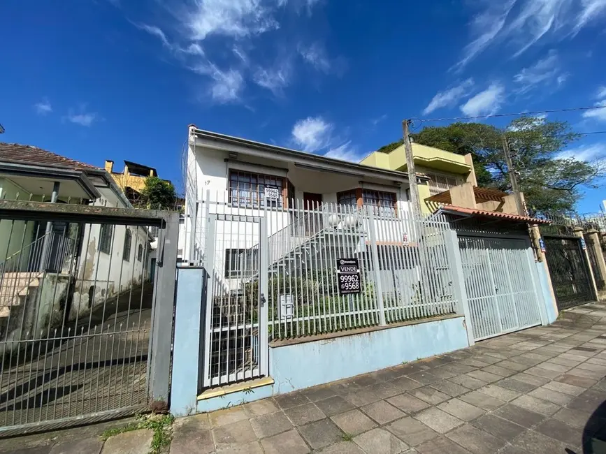 Casa com 3 quartos à venda, 289m2 em Passo da Areia, Porto Alegre - RS - imagem 3 Foto 3 de Casa com 3 quartos à venda, 289m2 em Passo da Areia, Porto Alegre - RS