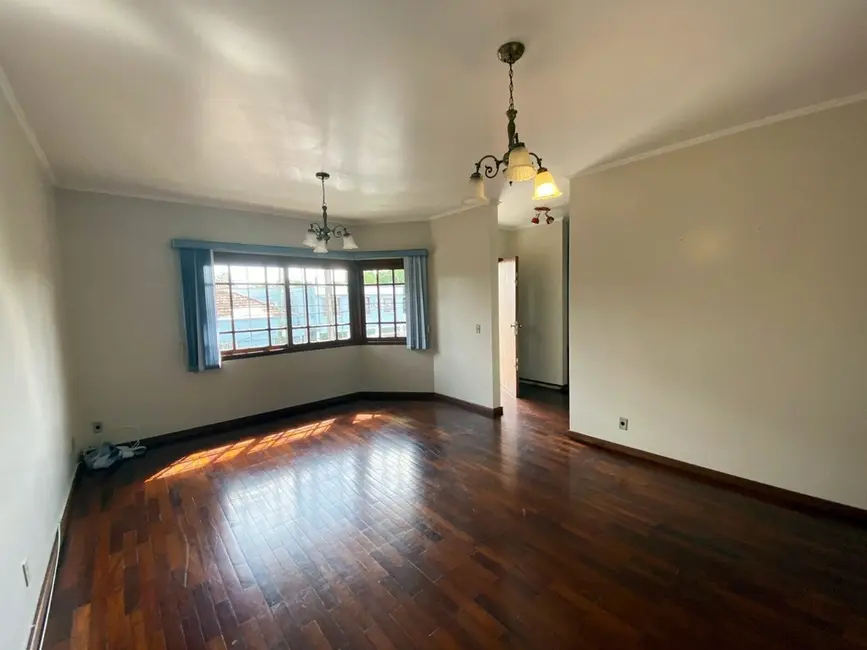 Casa com 3 quartos à venda, 289m2 em Passo da Areia, Porto Alegre - RS - imagem 6 Foto 6 de Casa com 3 quartos à venda, 289m2 em Passo da Areia, Porto Alegre - RS