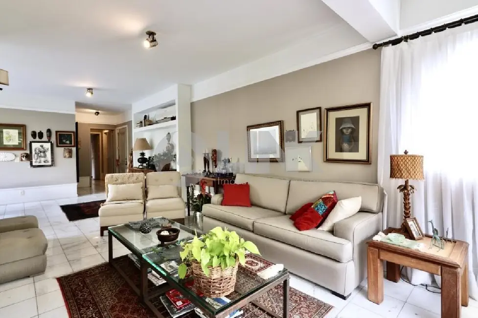 Apartamento com 3 quartos à venda, 148m2 em Petrópolis, Porto Alegre - RS - imagem 5 Foto 5 de Apartamento com 3 quartos à venda, 148m2 em Petrópolis, Porto Alegre - RS