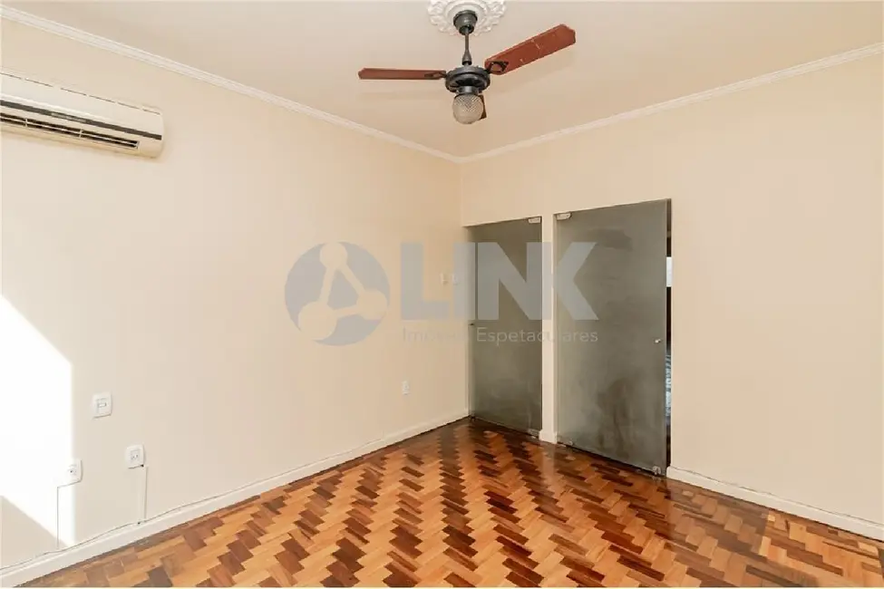 Apartamento com 2 quartos à venda, 115m2 em Centro Histórico, Porto Alegre - RS - imagem 7 Foto 7 de Apartamento com 2 quartos à venda, 115m2 em Centro Histórico, Porto Alegre - RS