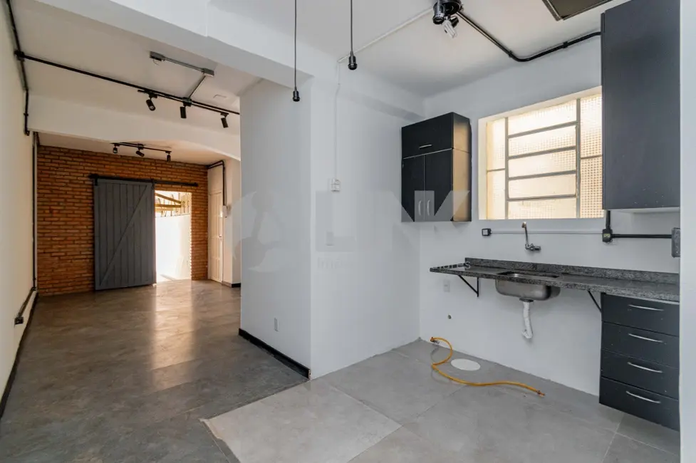 Apartamento com 2 quartos à venda, 46m2 em Santo Antônio, Porto Alegre - RS - imagem 8 Foto 8 de Apartamento com 2 quartos à venda, 46m2 em Santo Antônio, Porto Alegre - RS