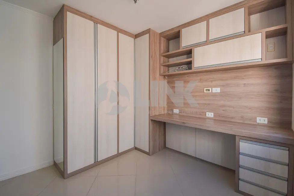 Apartamento com 2 quartos à venda, 66m2 em Vila Jardim, Porto Alegre - RS - imagem 8 Foto 8 de Apartamento com 2 quartos à venda, 66m2 em Vila Jardim, Porto Alegre - RS