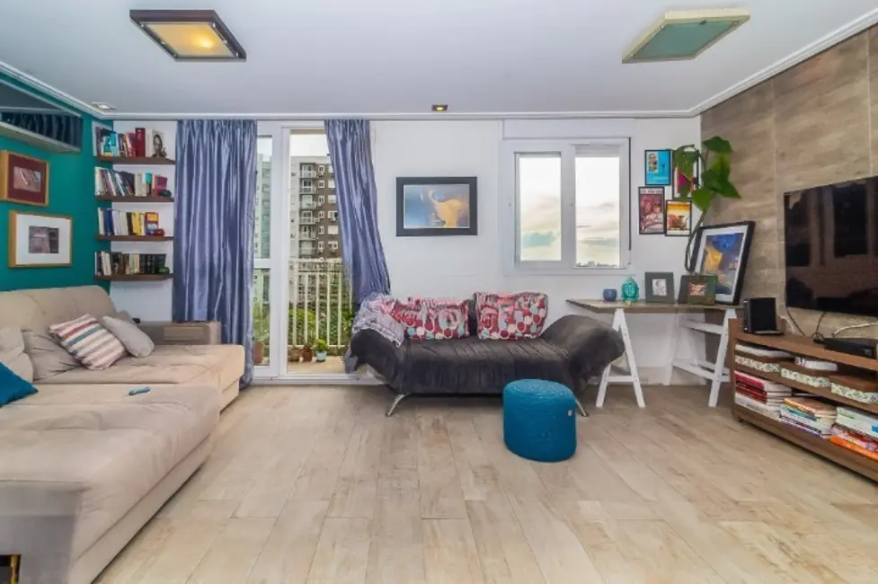 Foto 2 de Apartamento com 2 quartos à venda, 73m2 em Vila Jardim, Porto Alegre - RS