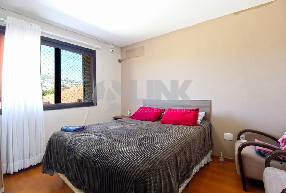 Foto 9 de Casa de Condomínio com 3 quartos à venda, 180m2 em Cristal, Porto Alegre - RS