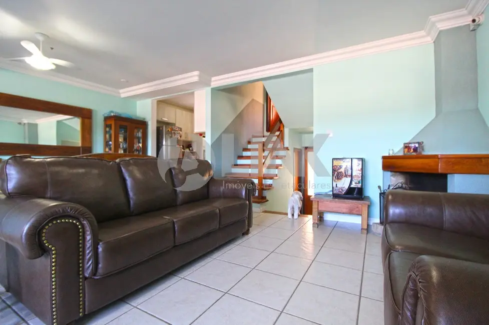 Foto 4 de Casa de Condomínio com 3 quartos à venda, 180m2 em Cristal, Porto Alegre - RS