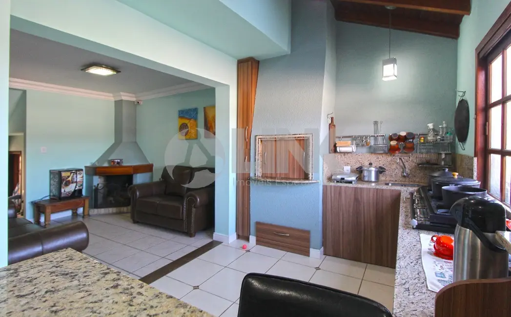 Foto 3 de Casa de Condomínio com 3 quartos à venda, 180m2 em Cristal, Porto Alegre - RS