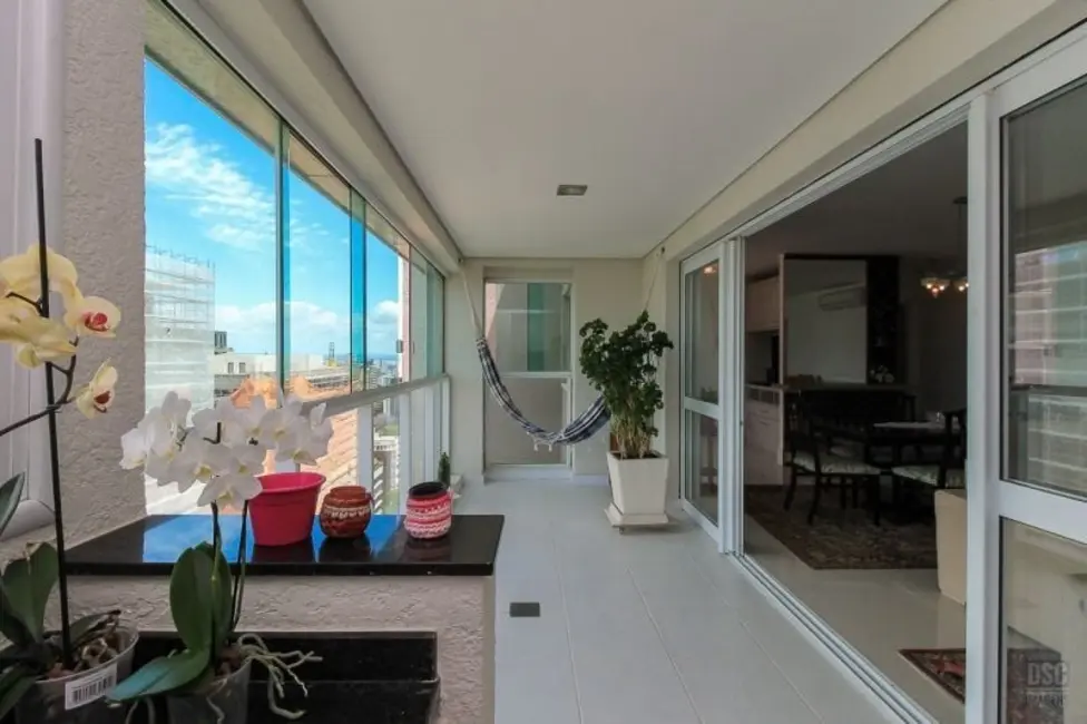 Foto 4 de Apartamento com 3 quartos à venda, 165m2 em Bela Vista, Porto Alegre - RS