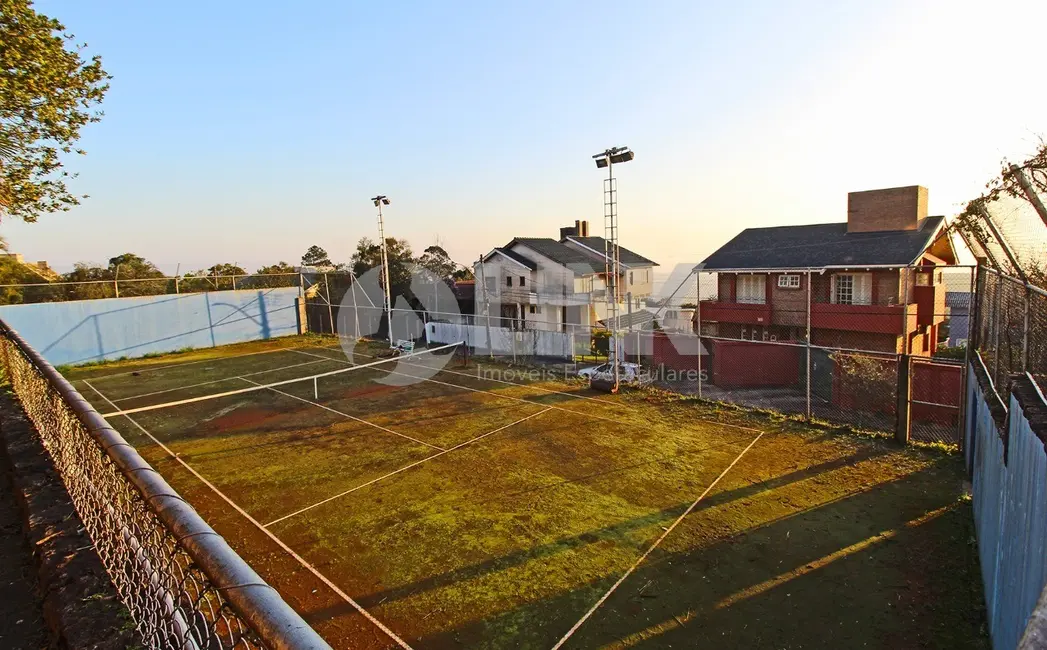 Casa com 4 quartos à venda, 600m2 em Teresópolis, Porto Alegre - RS - imagem 7 Foto 7 de Casa com 4 quartos à venda, 600m2 em Teresópolis, Porto Alegre - RS