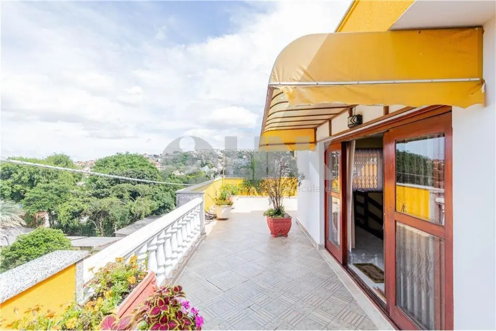 Foto 2 de Apartamento com 2 quartos à venda, 203m2 em Nonoai, Porto Alegre - RS