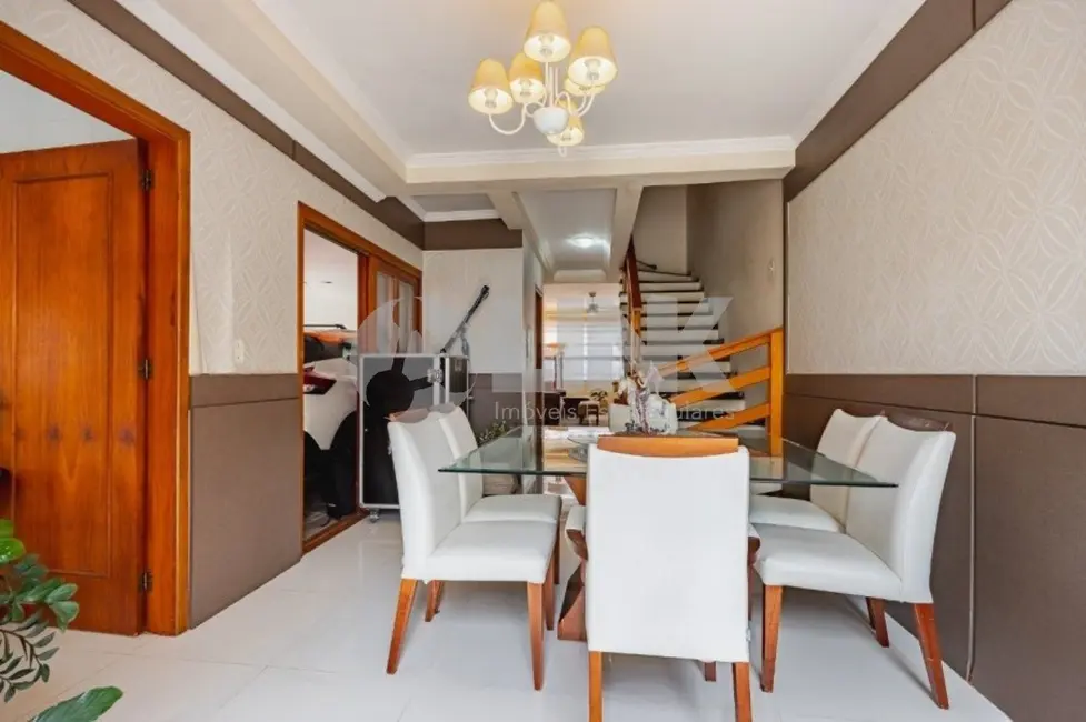 Casa com 3 quartos à venda, 231m2 em Jardim Itu, Porto Alegre - RS - imagem 7 Foto 7 de Casa com 3 quartos à venda, 231m2 em Jardim Itu, Porto Alegre - RS