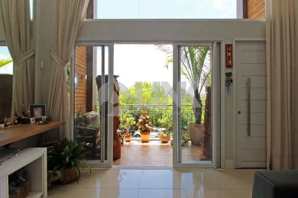 Foto 3 de Casa com 3 quartos à venda, 181m2 em Jardim Itu, Porto Alegre - RS