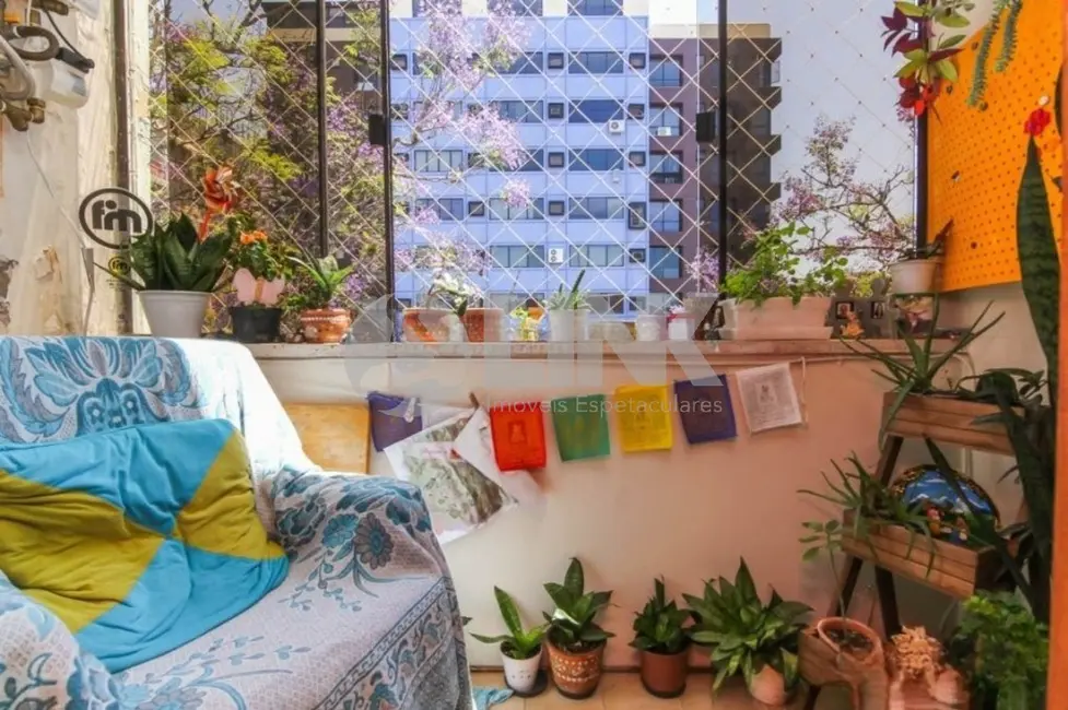 Foto 4 de Apartamento com 2 quartos à venda, 69m2 em Menino Deus, Porto Alegre - RS