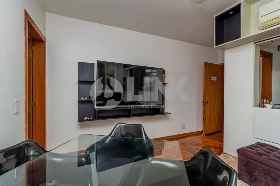 Apartamento com 2 quartos à venda, 59m2 em Azenha, Porto Alegre - RS - imagem 4 Foto 4 de Apartamento com 2 quartos à venda, 59m2 em Azenha, Porto Alegre - RS