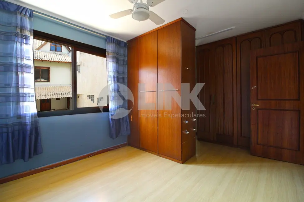 Foto 8 de Casa de Condomínio com 3 quartos à venda, 180m2 em Cristal, Porto Alegre - RS