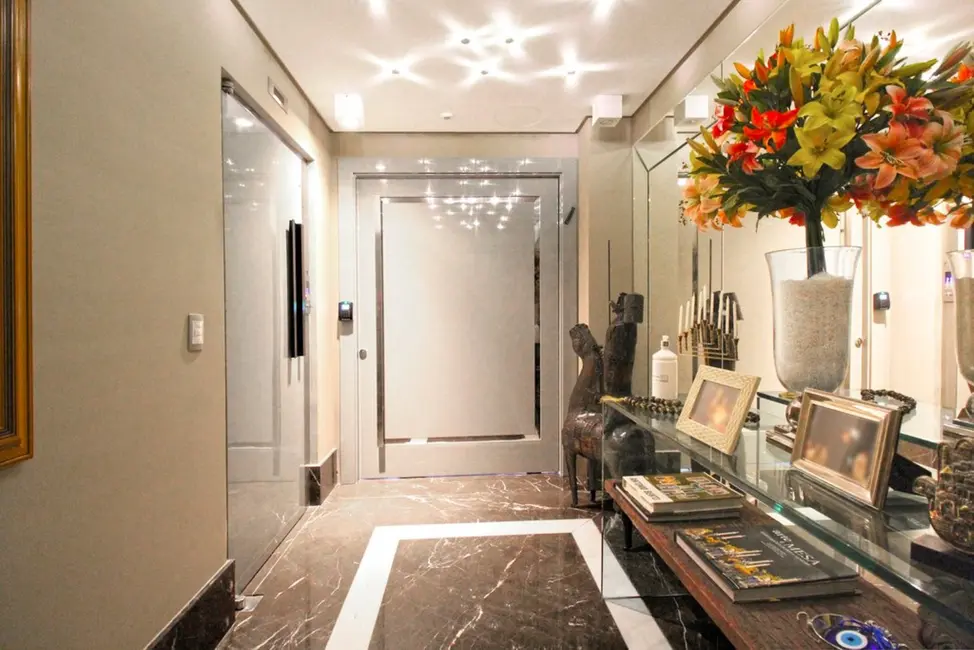 Apartamento com 3 quartos à venda, 510m2 em Moinhos de Vento, Porto Alegre - RS - imagem 8 Foto 8 de Apartamento com 3 quartos à venda, 510m2 em Moinhos de Vento, Porto Alegre - RS