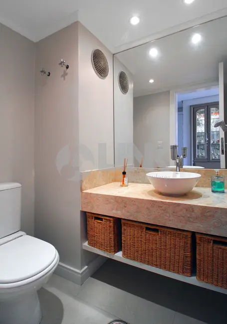 Apartamento com 3 quartos à venda, 165m2 em Menino Deus, Porto Alegre - RS - imagem 4 Foto 4 de Apartamento com 3 quartos à venda, 165m2 em Menino Deus, Porto Alegre - RS