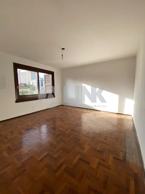 Apartamento com 3 quartos à venda, 152m2 em Menino Deus, Porto Alegre - RS - imagem 6 Foto 6 de Apartamento com 3 quartos à venda, 152m2 em Menino Deus, Porto Alegre - RS