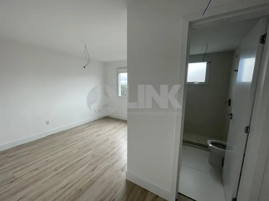 Foto 5 de Apartamento com 2 quartos à venda, 79m2 em Passo da Areia, Porto Alegre - RS