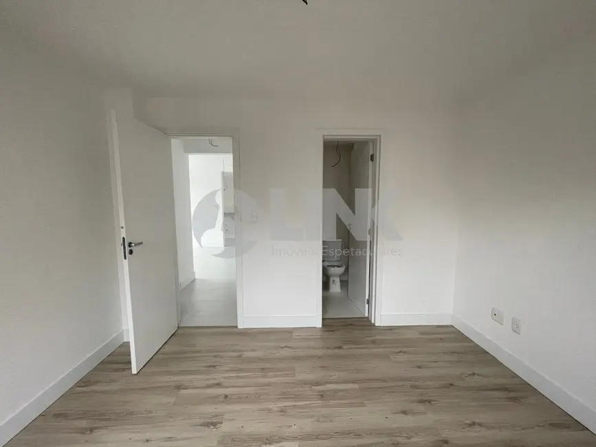 Foto 7 de Apartamento com 2 quartos à venda, 79m2 em Passo da Areia, Porto Alegre - RS