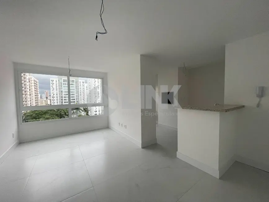 Foto 1 de Apartamento com 1 quarto à venda, 51m2 em Passo da Areia, Porto Alegre - RS